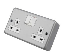 (WS) K2946ALM - MK Metalclad Plus 13A DP 2 Gang Socket Metal Clad - Grey