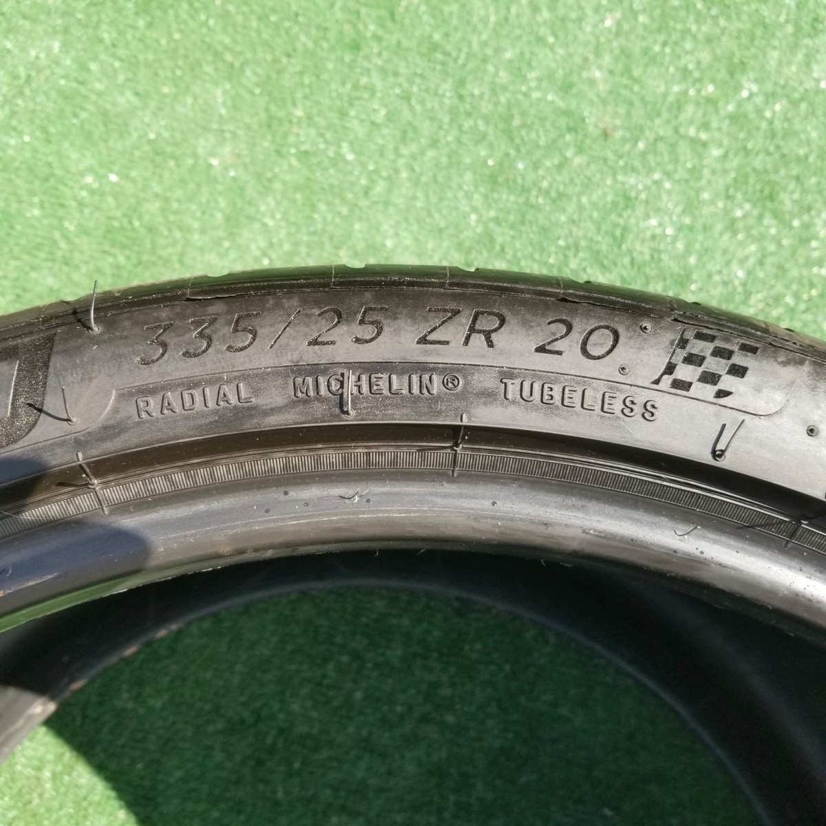 335/25R20 Michelin Pilot Sport All Season 4 ZP Tire RunFlat P335
