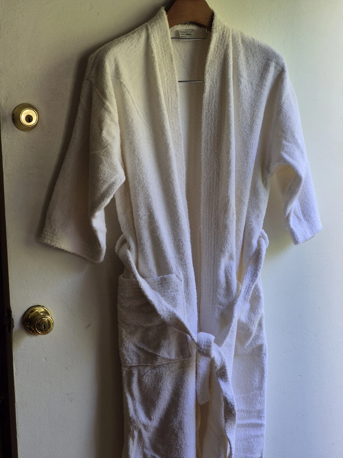Robe de couverture vintage Christian Dior en tissu éponge blanc signature resort L