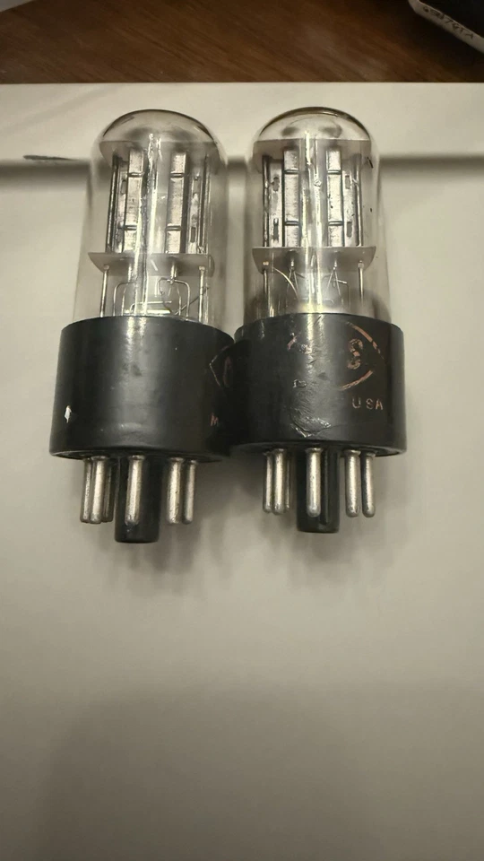 Par de tubos de audio CBS Hytron emparejado 6SN7 GT NOS placas negras inferiores D Getters Foto 2 de 4