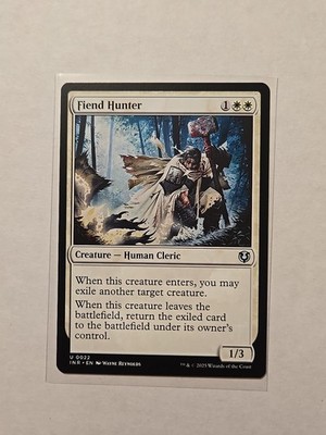 Fiend Hunter - Innistrad Remastered - LP - Uncommon - Creature 