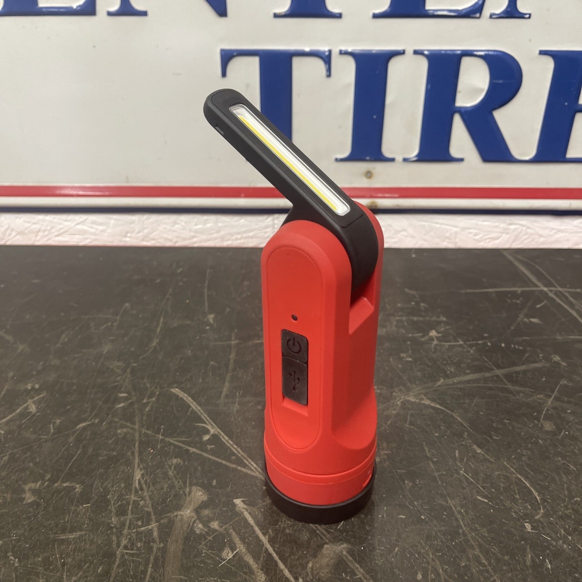Snap-on 500ルーメン 吸盤付きライト ECSPLO52 新型500ルーメン吸盤LEDライト入荷‼️ ECSPL052J 500ルーメン