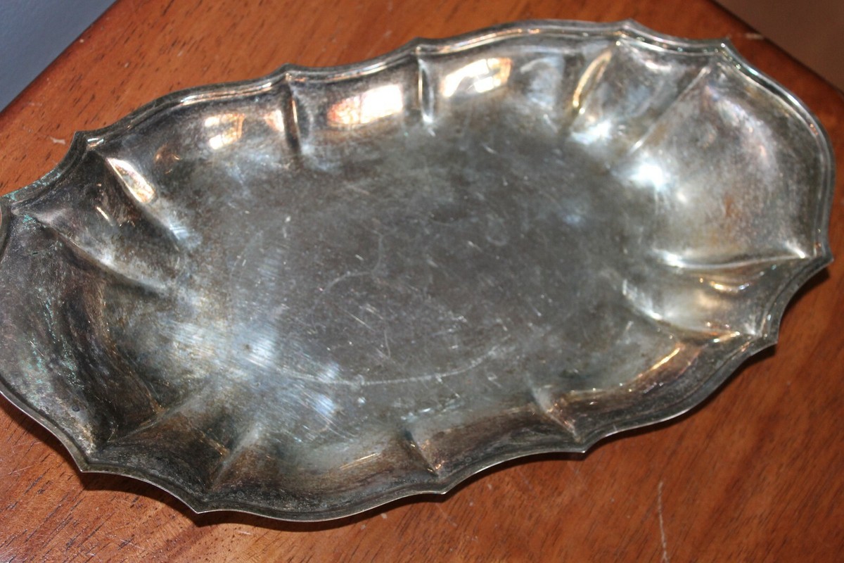 International Silver Company Chippendale 6319 Silver Plate Bread