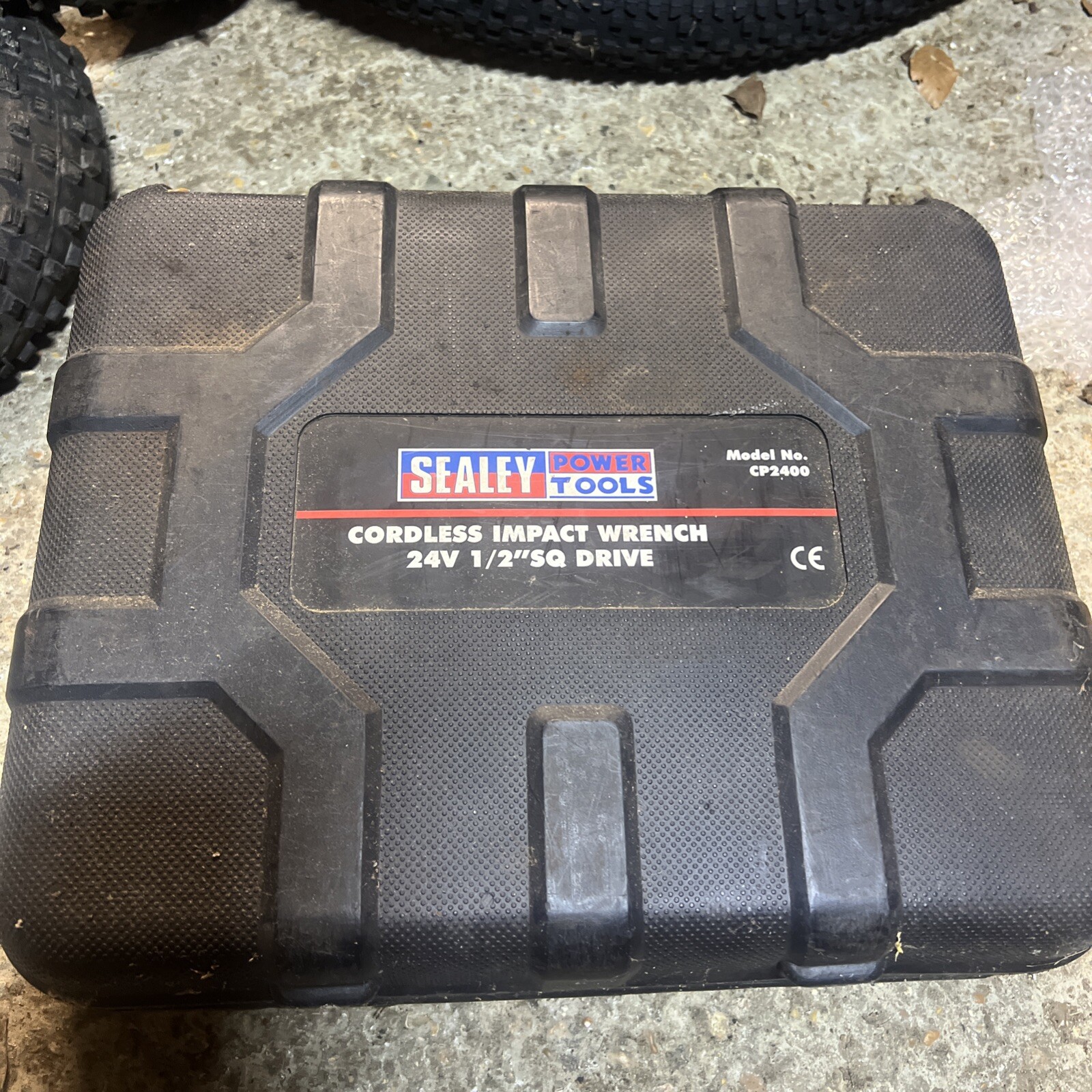 24V 1/2'' SQUARE DRIVE 325lbs.ft CORDLESS IMPACT WRENCH SEALEY CP2400