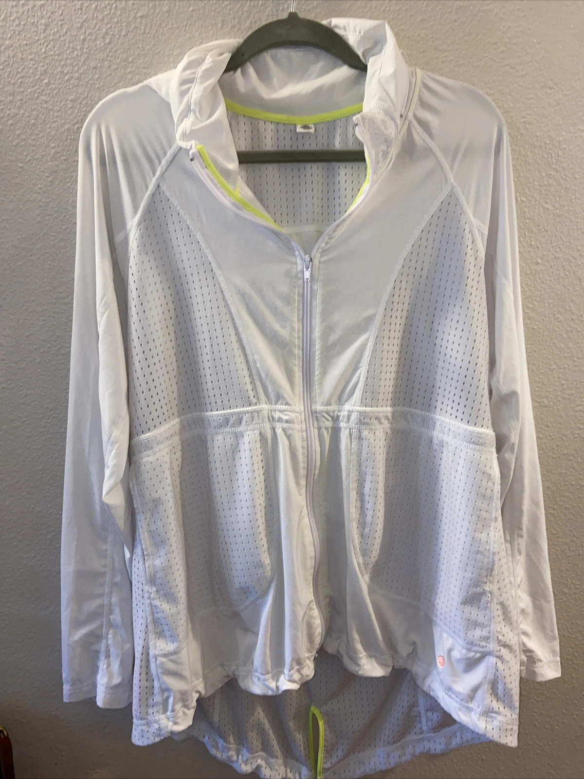 VMMV Womens M Hoodie Jacket Lightweight Beach Cover Up Top Zip Breathable
Opens in a new window or t