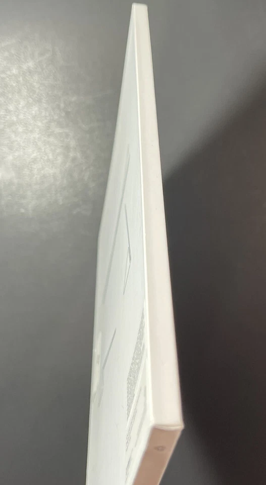 Official Apple iPad 9.7-inch 2018 Smart Cover [ Charcoal Gray ] NEW - Image 3 of 4