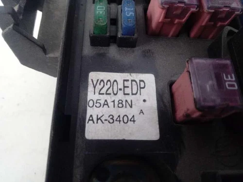 Y220EDP Caja Reles/Fusibles para SSANGYONG REXTON 270 Xdi Limited 2005 5498898 - Imagen 3 de 8