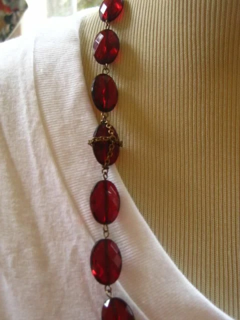 Collar para mujer French Connection imitación rubí dorado/rojo nuevo con etiquetas $58 Foto 2 de 4