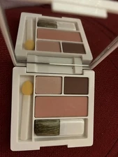 Clinique COLOUR SURGE EYE SHADOW DUO & BRUSH see pictures one its touched 