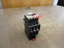 Schneider Electric Solid State Overload LRD1530 Trip: 23-28A w/ DIN-Rail Adapter