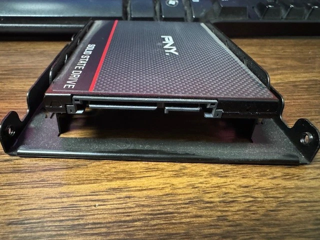 PNY CS1311 SSD7SC240GCS13 240 GB 2.5 in SATA III Solid State Drive w Bracket - Image 2 of 4