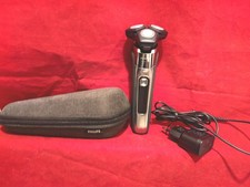 Philips Series 7000 Akkubetrieb Nass und Trocken Herrenrasierer Wet&Dry