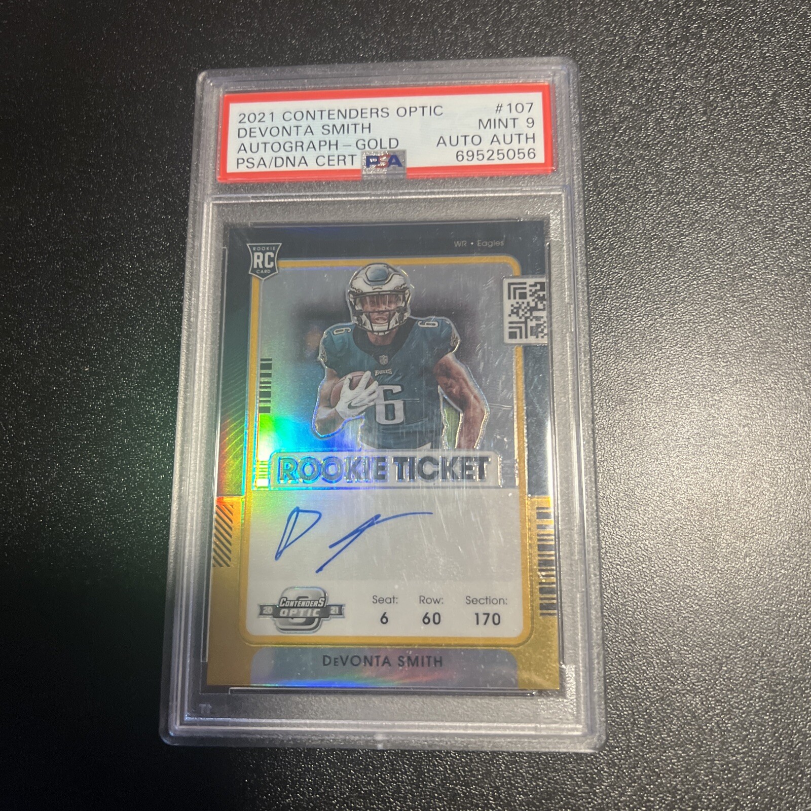 DeVonta Smith Panini Contenders Optic #107 Variation-Autograph-Gold