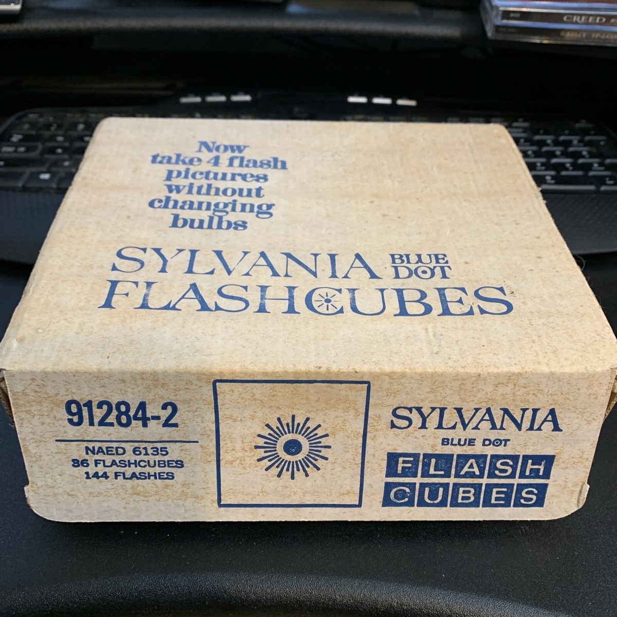 lot de flashs cubes vintage boites pleines osram sylvania etc