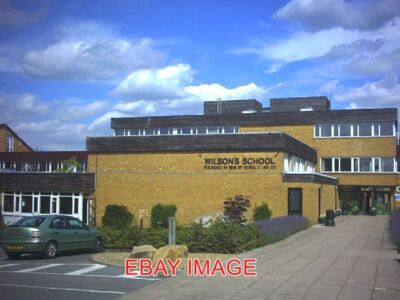 FOTO WILSON'S SCHOOL MOLLISON DRIVE ROUNDSHAW. GEGRÜNDET VON ROYAL CHARTER IN