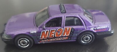 Matchbox 2006 Purple 2006 Ford Crown Victoria Taxi Made in