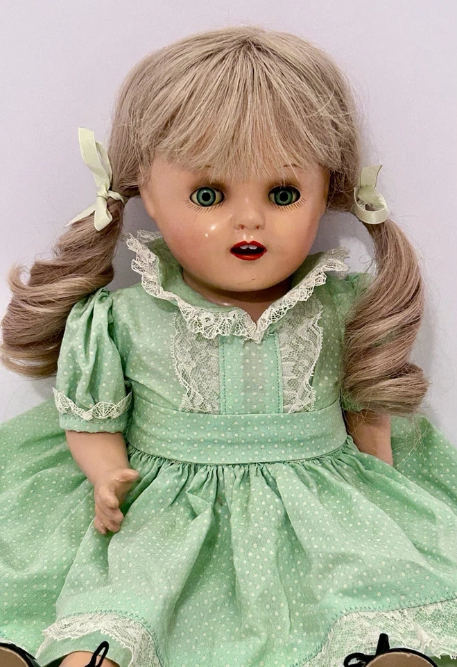 Peluca de pelo trenzas boca abierta ojos dormidos cuerpo tela muñeca composición vintage 18" Foto 4 de 4