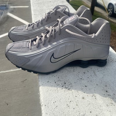 Nike Shox Mens Size 12 Metallic Grey Worn Once