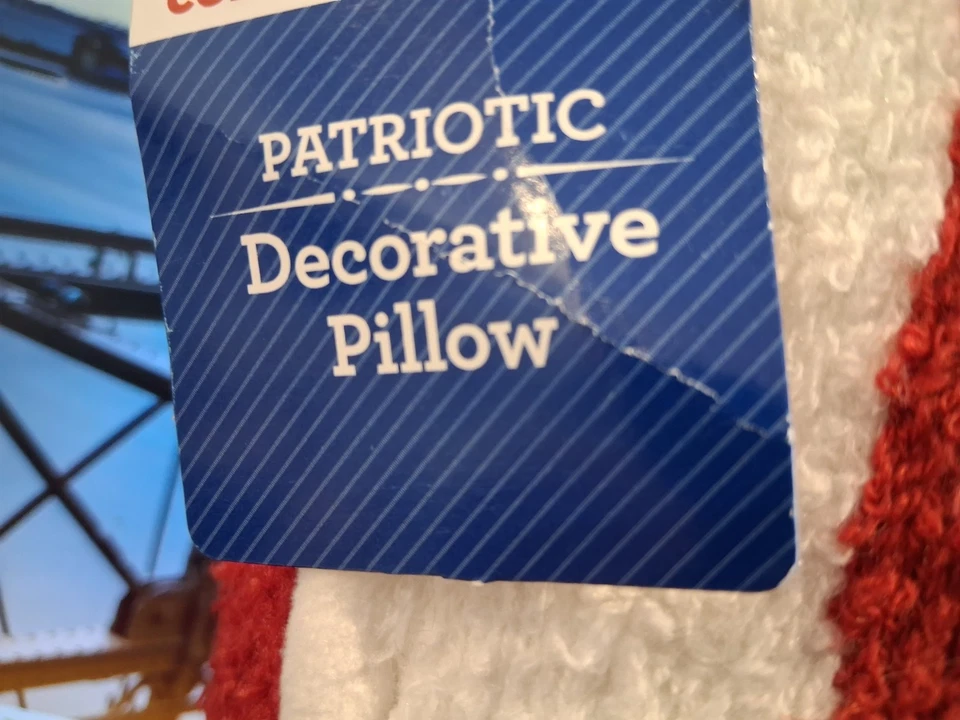 ALMOHADA DECORATIVA PATRIÓTICA ESTRELLAS SUAVES Y RAYAS 13" X 14", 4 DE JULIO, SOMBRERO EN FORMA Foto 4 de 4