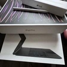 Apple iPad Pro 12.9-inch 6th Generation WiFi, Cellular, 256GB, Space Gray