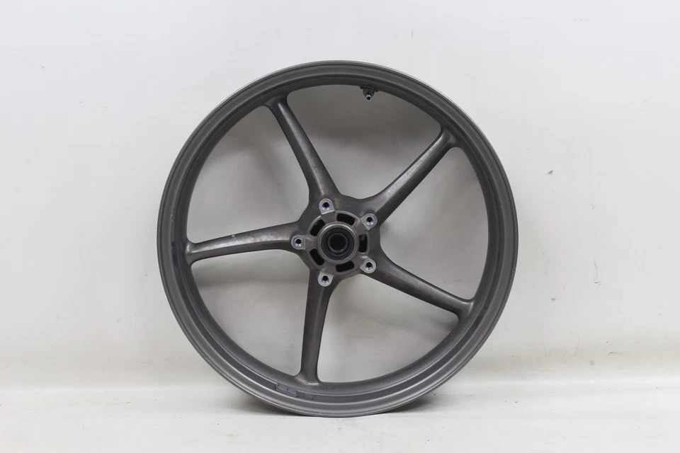 Llanta delantera Triumph Daytona 675 06-08 OEM 17 x 3,5 ¡RECTA! T2000617 Foto 2 de 3