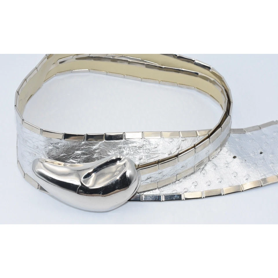 Cinturón llamativo Y2K Vintage SIPRA Cromo Hebilla Cuero Repujado Tachonado S/M Foto 3 de 4