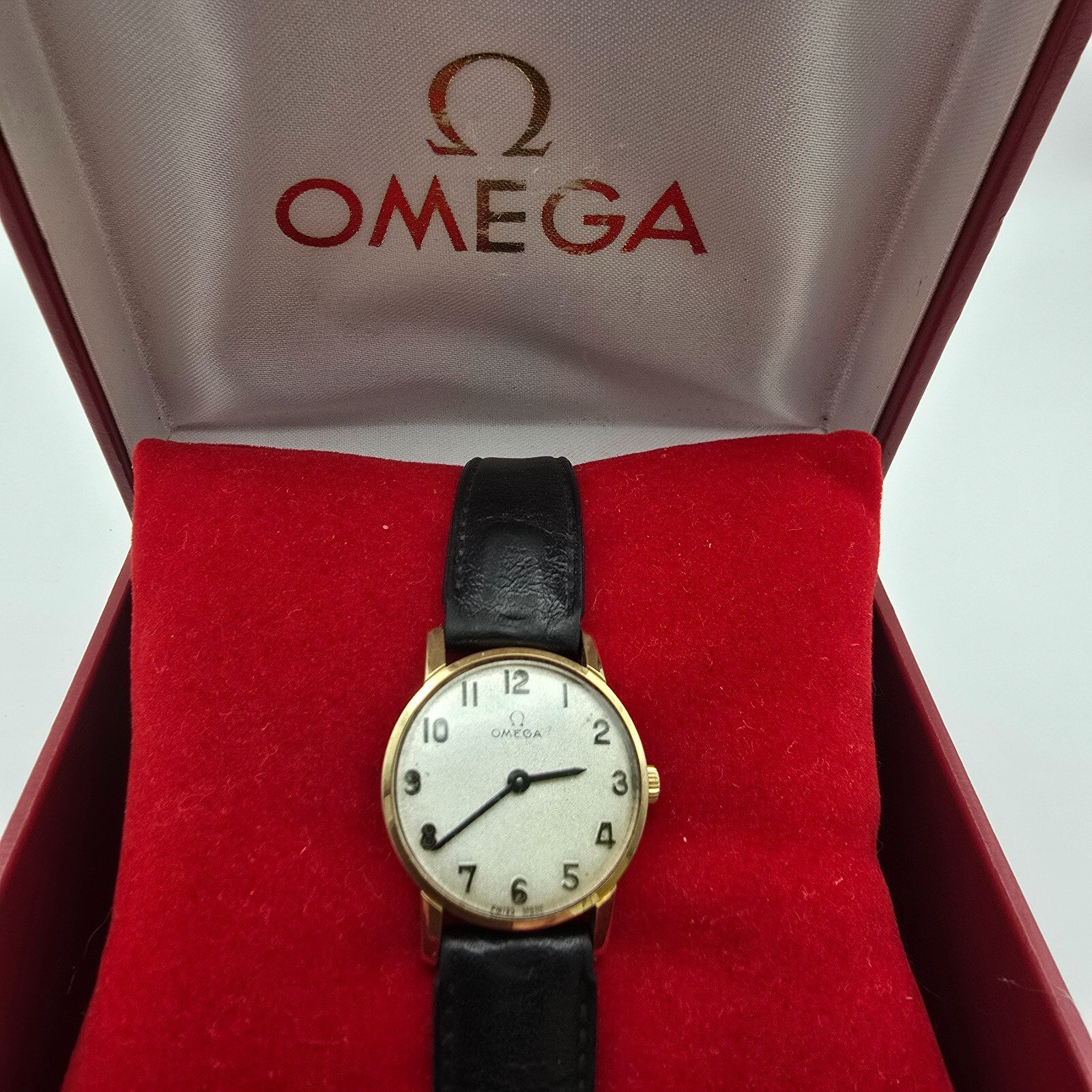 Vintage Swiss Omega 511 5137 9ct Yellow Gold Manual Cal 620 Ladies Watch with Box