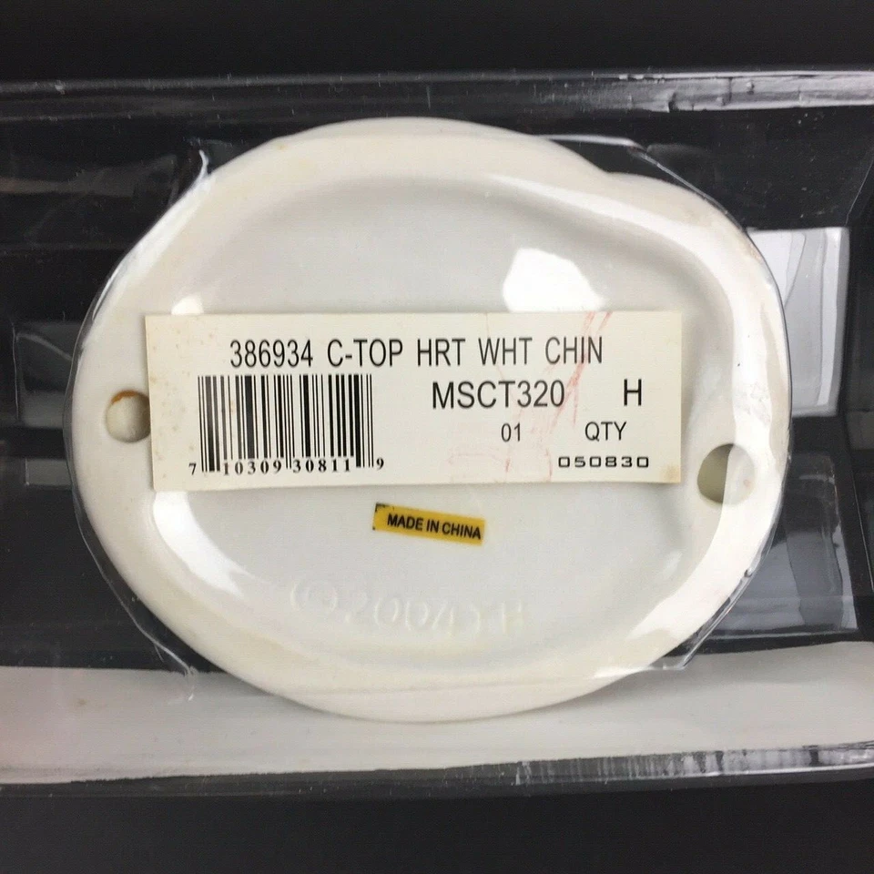 Porcelana para adorno de pastel de boda de doble corazón Lillian Rose Foto 3 de 4