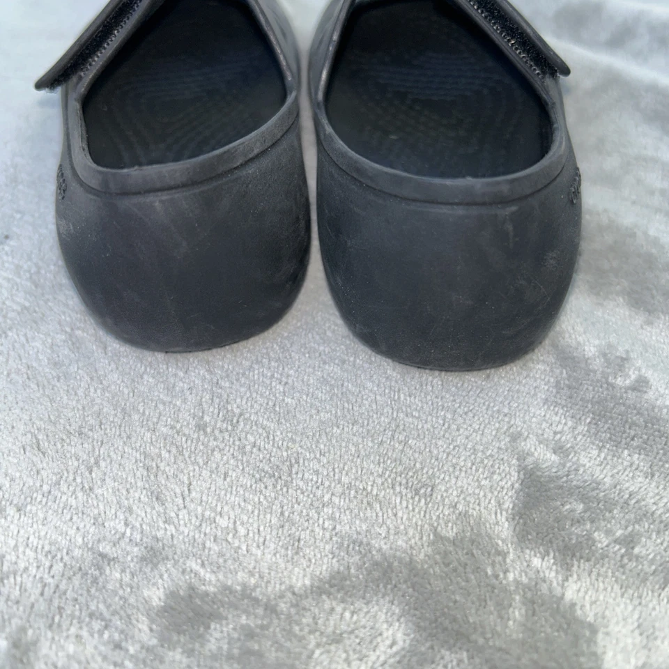 Обувь CROCS Little Kids Maryjane без шнуровки легкая для ребенка ясельного возраста размер C 6 черная - Изображение 3 из 4