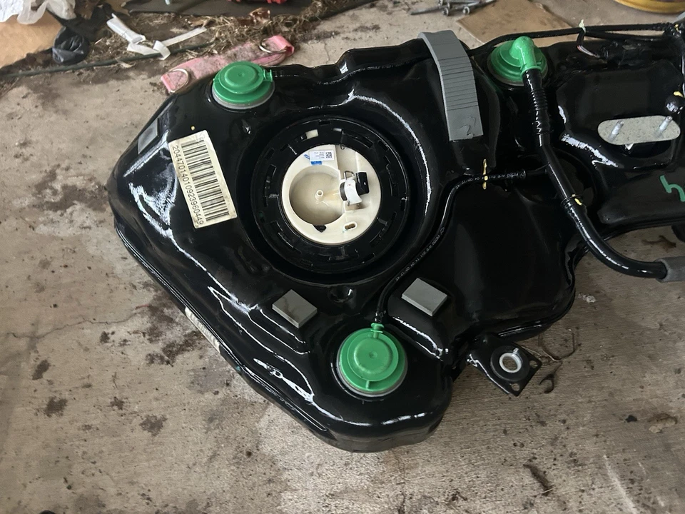 08-12 Mercedes W204 C250 C300 Conjunto Depósito De Gas Combustible 2044700602 Fabricante de Equipo Original Foto 2 de 4