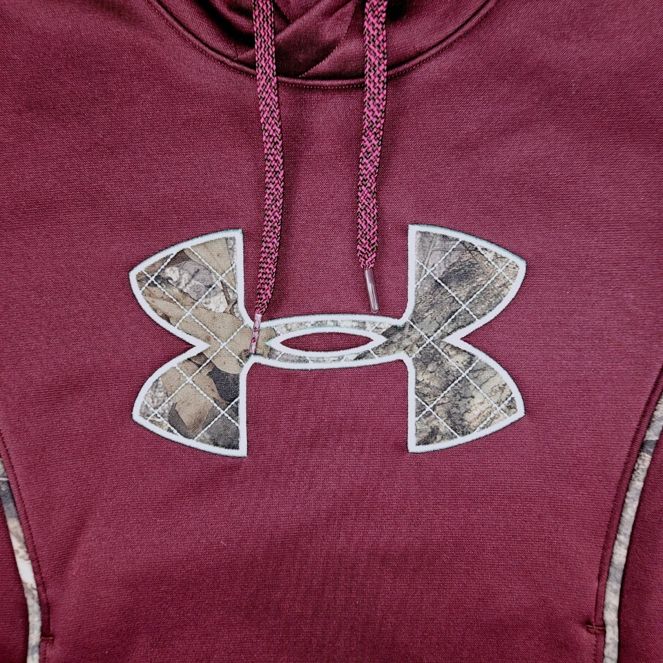 Sudadera con capucha para mujer Under Armour borgoña con logotipo de camuflaje Storm mediana Foto 2 de 4