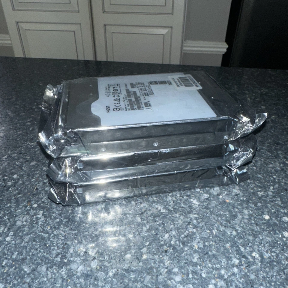 HGST Ultrastar HE10, 10 TB, 7200 RPM, 3.5 in (HUH721010AL5200) Computer Drive - Image 3 of 3