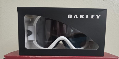 Oakley O Frame 2.0 Pro M Snow Goggles Matte White Dark Grey New Box Wear