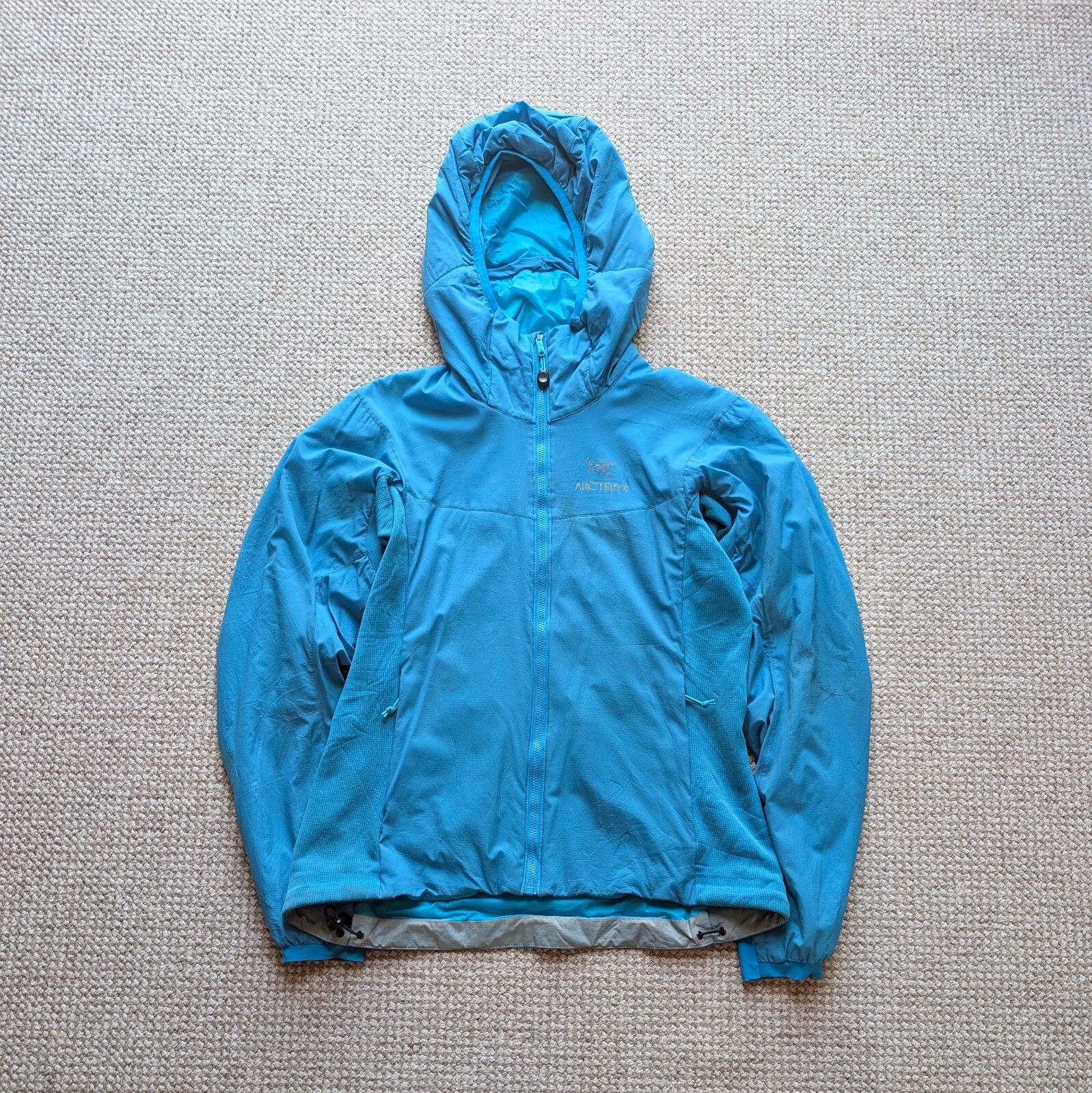 Arc'teryx Atom LT Felpa con cappuccio blu donna piccola #ARC383