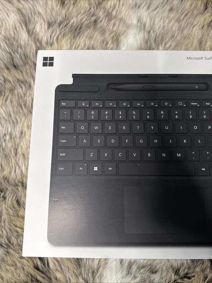 X1 MICROSOFT Surface Pro Typecover & Surface Slim Pen 2 Bundle - Alcantara Black - Image 2 of 4