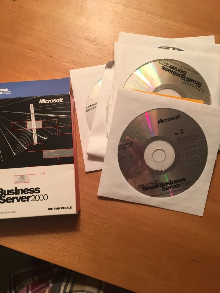 Microsoft Small Business Server 2000 NFR CDs With Keys. - Image 3 of 3
