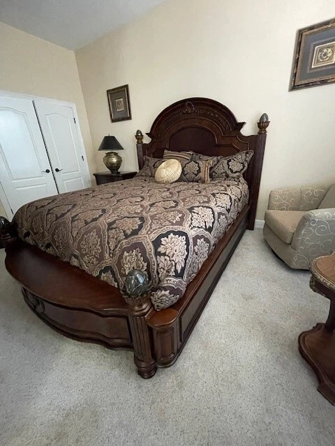 Juego de cama king Michael Amini Aico California Foto 3 de 4