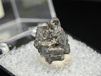 Intriguing example of enargite with pyrite from East Colusa Mine, Butte, Montana