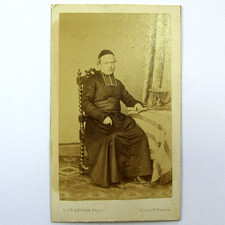 CDV Priester in Soutane um 1880 Fotografie Jeannon Versailles Rue St Pierre