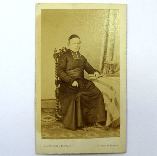 CDV Priest in cassock c1880 photograph Jeannon Versailles rue St Pierre
