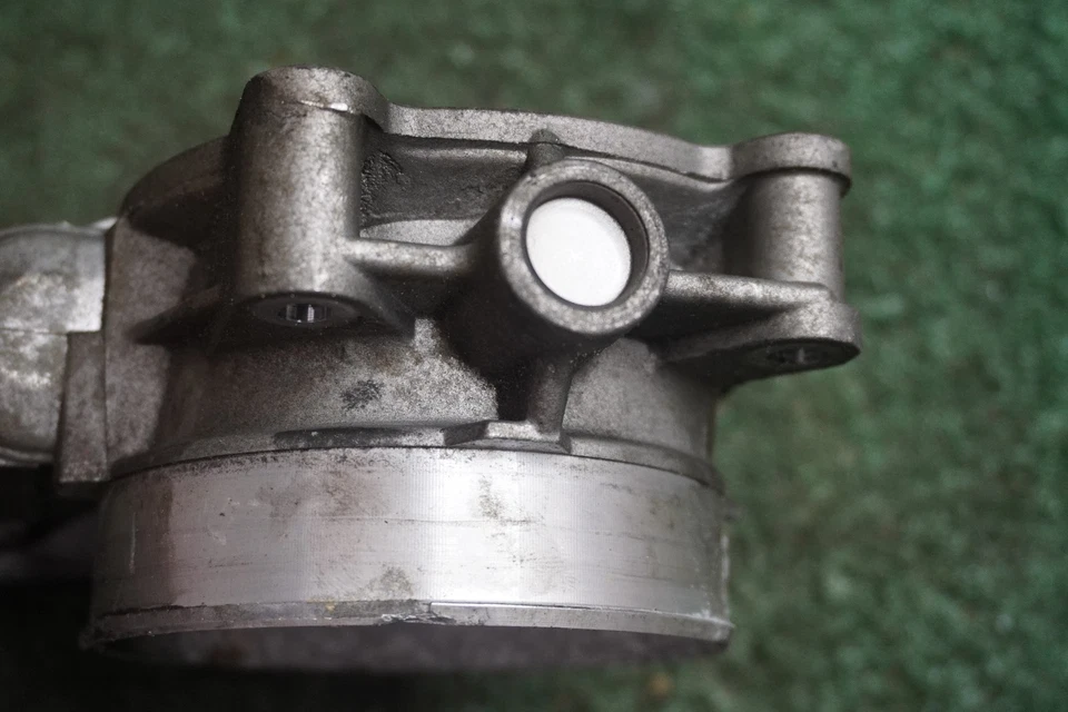 2013 CHEVROLET SILVERADO 1500 THROTTLE BODY OEM 02212 - Image 3 of 4