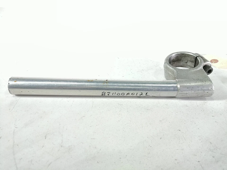 Clip izquierdo SUZUKI GSXR 1100 A Foto 2 de 4