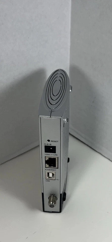 D-Link DCM-202 Cable Modem 00179A5F5CF6 No Power Adapter or Accessories - Image 3 of 4