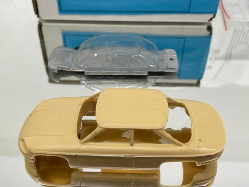 CCC F97 PANHARD 24BT 1965 -1:43- UNBUILT RESIN KIT IN BOX - Picture 3 of 8
