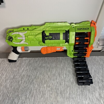 Nerf Zombie Strike Ripchain Dart Gun Blaster with Chain Works No Ammo