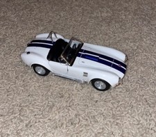 Kinsmart 1/32 Scale 1965 Shelby Cobra 427 Roll back and Go Diecast Car