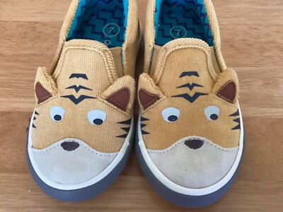 Cat & Jack kids size 7 boys tiger slip on corduroy shoes great condition