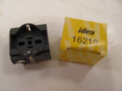  VIMAR IDEA 16210   230 V OUTLET FIXTURE    CARVER EUROPEAN 