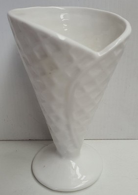 Maxwell & Williams Designer Homewares White Waffle Cone Sundae Cup 16cm Tall