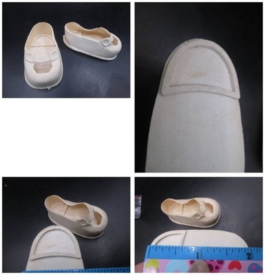 Vintage Doll Shoes 12-14 in ~ ~ White Vinyl Mary Jane Hong Kong #910